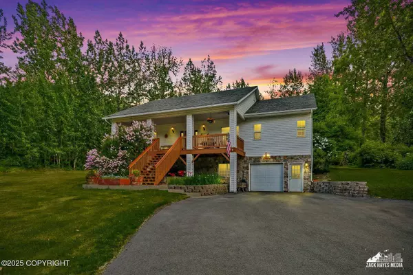 1745 E Lazy LN, Palmer, AK 99645