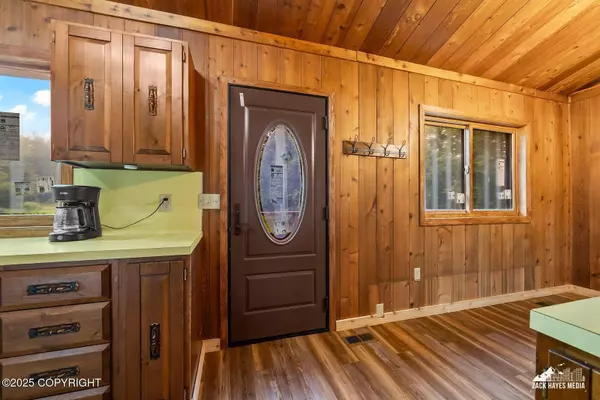 3700 E Wickersham WAY, Wasilla, AK 99654