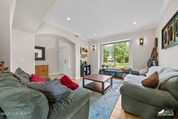 19400 Wildwood DR, Chugiak, AK 99567