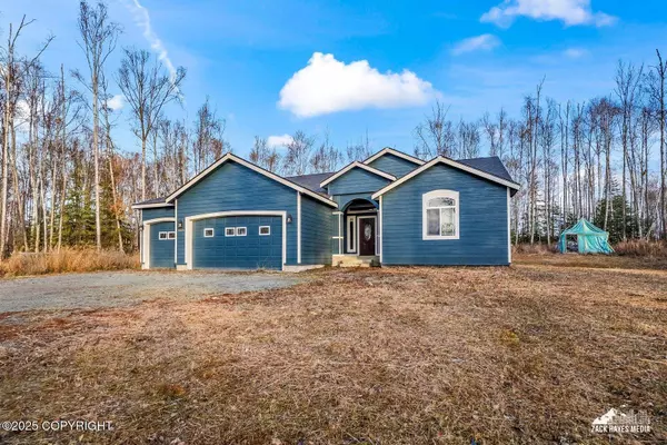 3801 N Hilltop DR, Wasilla, AK 99623