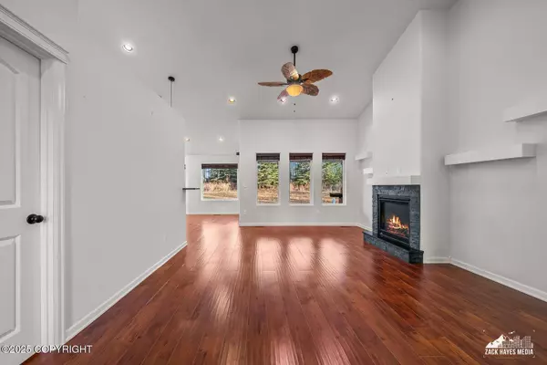 3801 N Hilltop DR, Wasilla, AK 99623