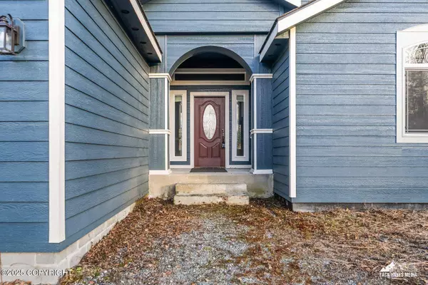 3801 N Hilltop DR, Wasilla, AK 99623