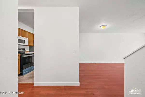 510 Glacier Bay CIR, Anchorage, AK 99508