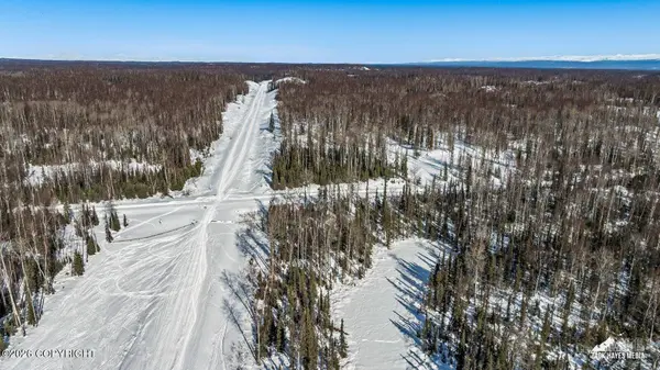 25275 W Susitna Pkwy, Big Lake, AK 99652