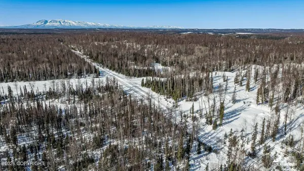 25275 W Susitna Pkwy, Big Lake, AK 99652