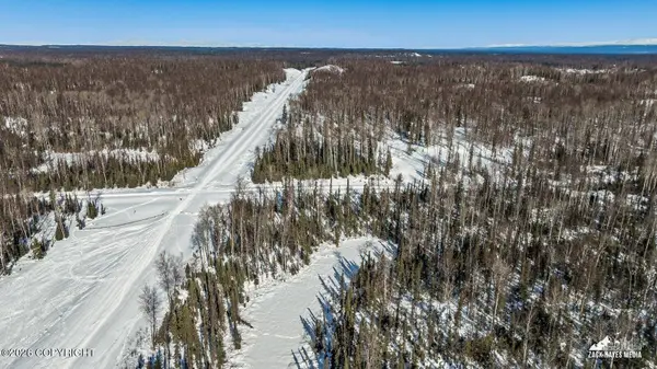 25275 W Susitna Pkwy, Big Lake, AK 99652