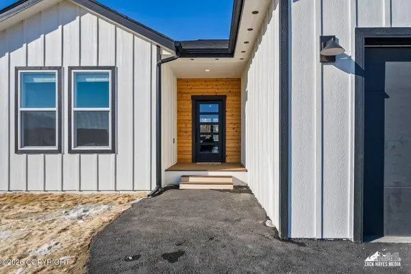 2408 S Sunrise View CIR, Palmer, AK 99645