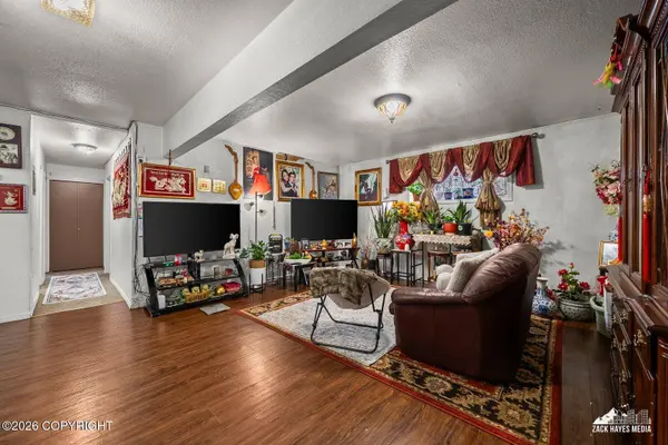 4152 S Oscar Anderson RD, Big Lake, AK 99652