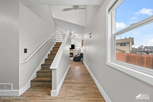 8819 Boom CIR, Anchorage, AK 99502