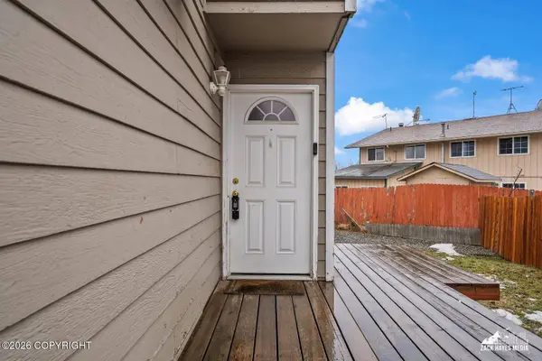 8819 Boom CIR, Anchorage, AK 99502