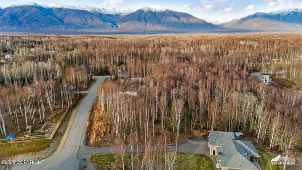 5850 E Pamela DR, Wasilla, AK 99654