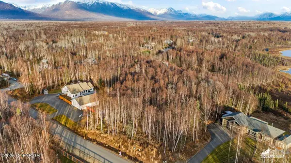 5850 E Pamela DR, Wasilla, AK 99654