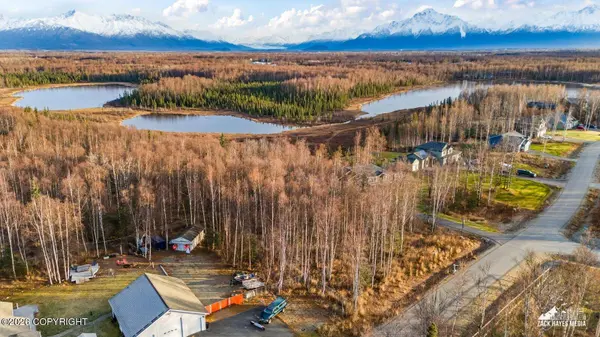 5850 E Pamela DR, Wasilla, AK 99654