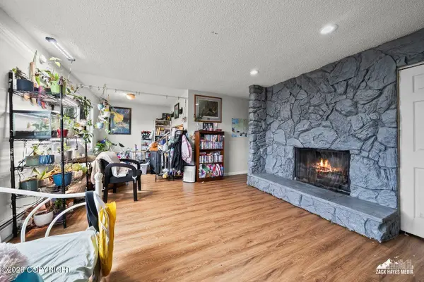 647 E 73rd AVE, Anchorage, AK 99518