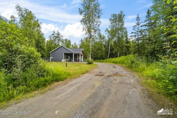 2029 S Leora DR, Wasilla, AK 99623