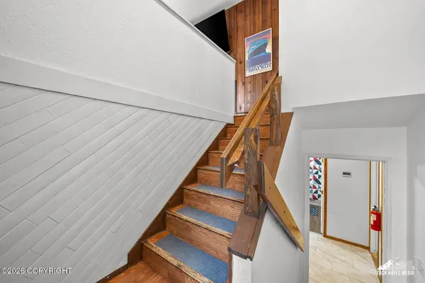10845 Anvik CIR, Eagle River, AK 99577
