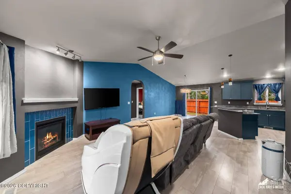 1554 E Hidden Ranch LOOP, Palmer, AK 99645