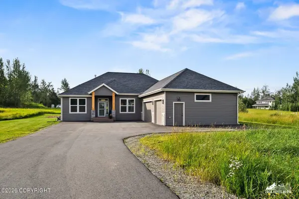 11810 E Apple CIR, Palmer, AK 99645