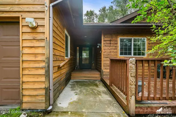 6730 W Cambridge DR, Wasilla, AK 99623