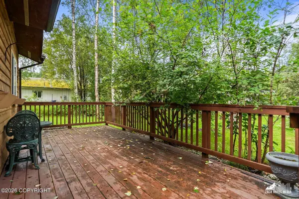6730 W Cambridge DR, Wasilla, AK 99623