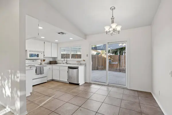 7468 Saint Tropez WAY, Sacramento, CA 95842
