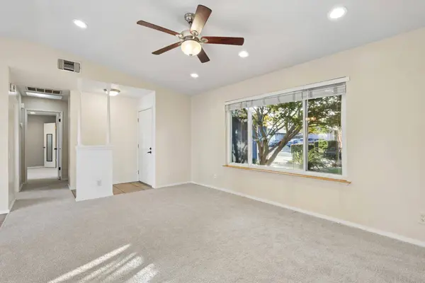 7468 Saint Tropez WAY, Sacramento, CA 95842