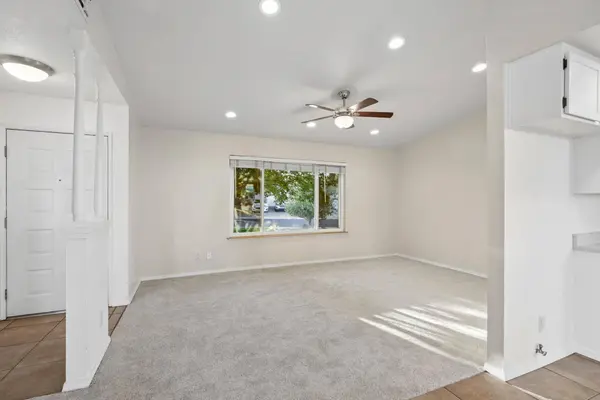 7468 Saint Tropez WAY, Sacramento, CA 95842