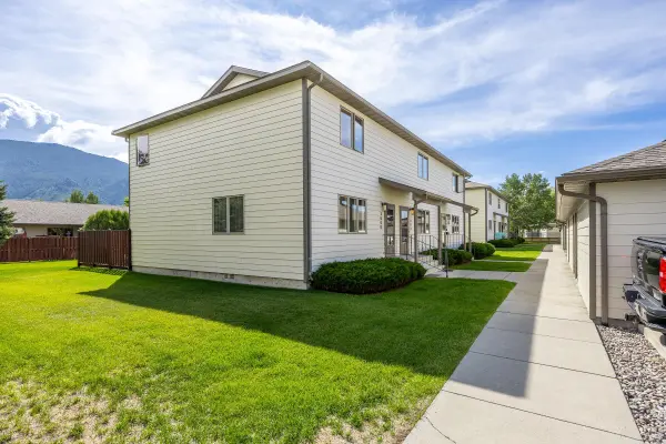 3002 Meadowlark Ln, Butte, MT 59701-3963