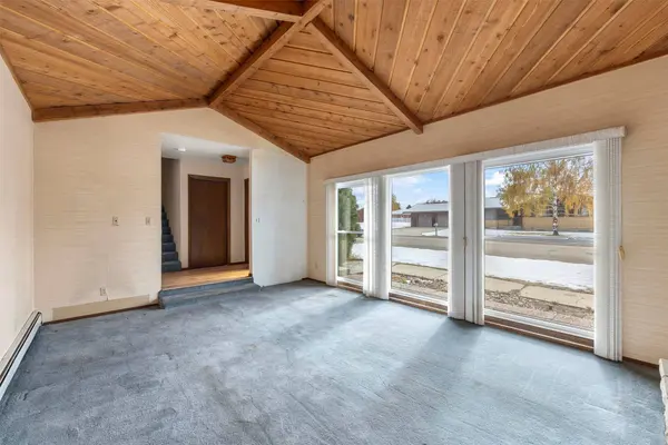 9 Bittersweet DR, Butte, MT 59701