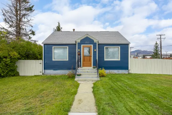 1863 Dewey Blvd, Butte, MT 59701-3721