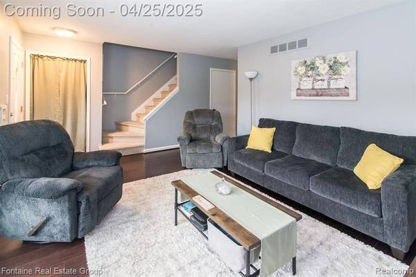 17285 RUDGATE Street, Southgate, MI 48195