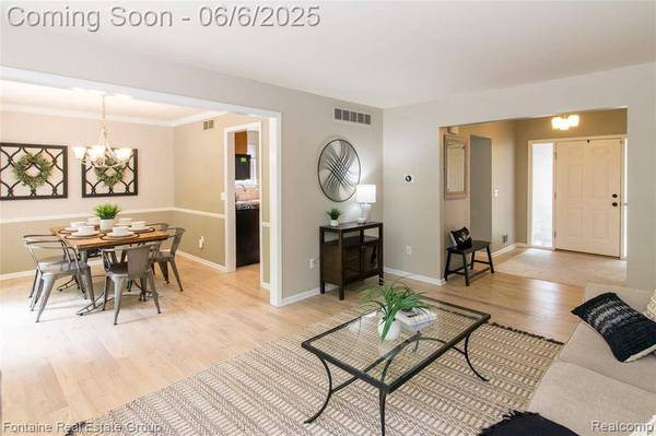 30857 Mayville Street, Livonia, MI 48152