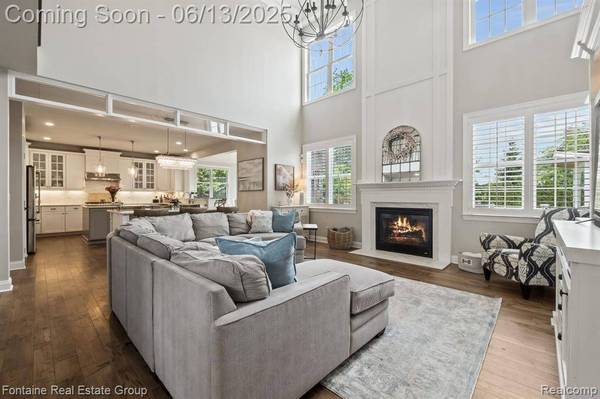 24598 Nepavine Drive, Novi, MI 48374