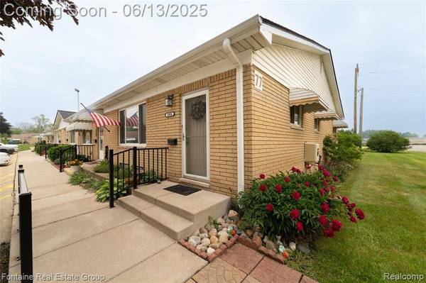 49904 Helfer Boulevard, Wixom, MI 48393