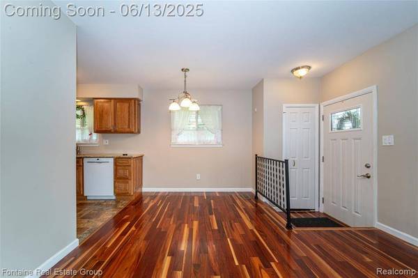 49904 Helfer Boulevard, Wixom, MI 48393