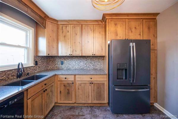 29042 Grandon Street, Livonia, MI 48150