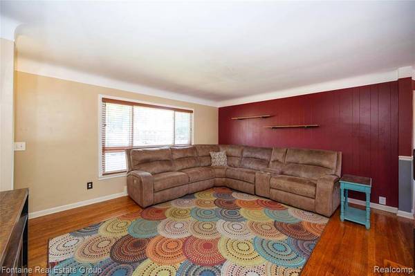 29042 Grandon Street, Livonia, MI 48150