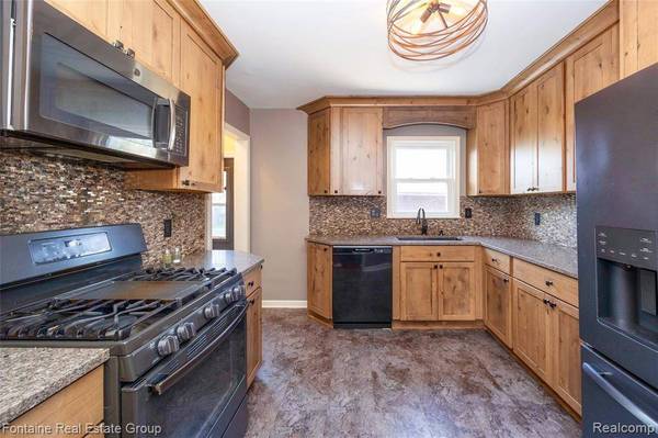 29042 Grandon Street, Livonia, MI 48150