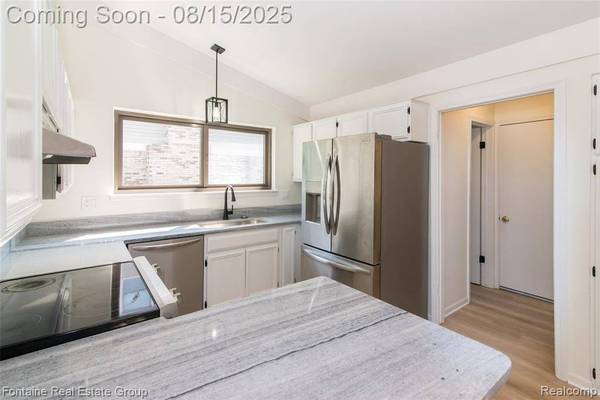 31366 Mayville Street, Livonia, MI 48152