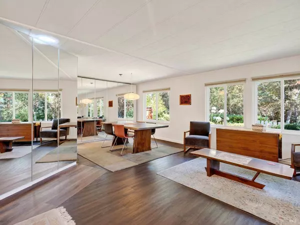 71 Oakcreek CT, Santa Rosa, CA 95409