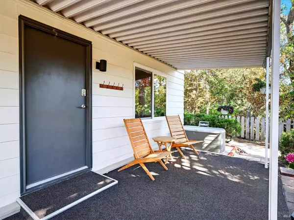 71 Oakcreek CT, Santa Rosa, CA 95409