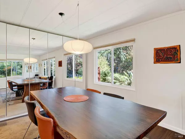 71 Oakcreek CT, Santa Rosa, CA 95409