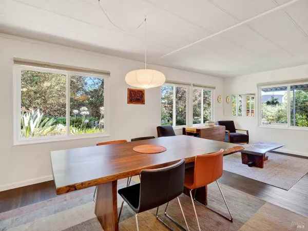 71 Oakcreek CT, Santa Rosa, CA 95409