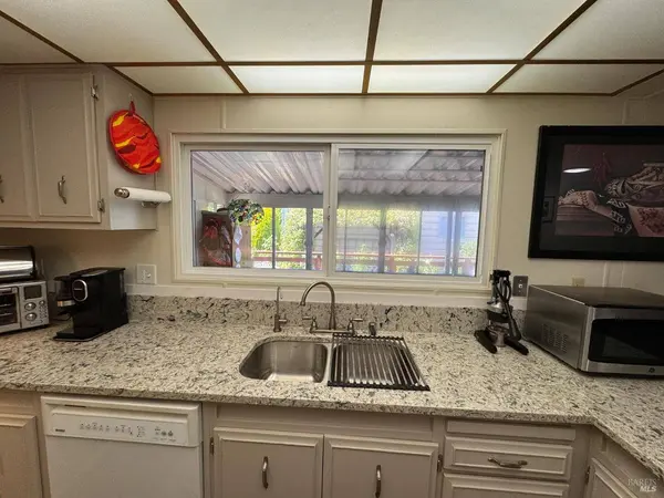 12 Sandstone CT 12, Santa Rosa, CA 95409