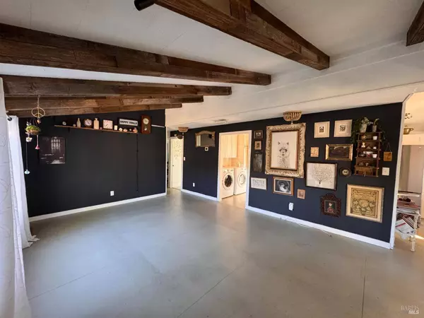 52 Oakstone CT 52, Santa Rosa, CA 95409