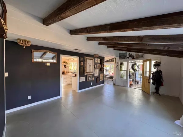 52 Oakstone CT 52, Santa Rosa, CA 95409