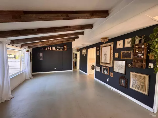 52 Oakstone CT 52, Santa Rosa, CA 95409