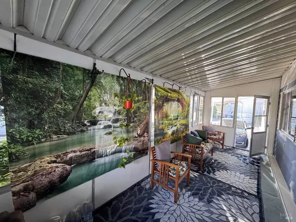 28 Springhill CT, Santa Rosa, CA 95409