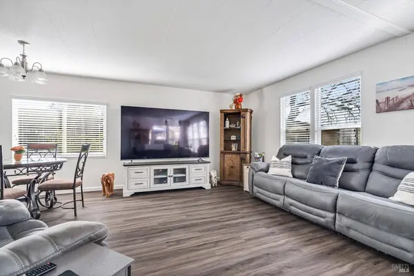192 Mosshill CT, Santa Rosa, CA 95409