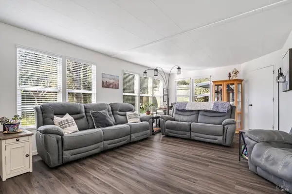 192 Mosshill CT, Santa Rosa, CA 95409